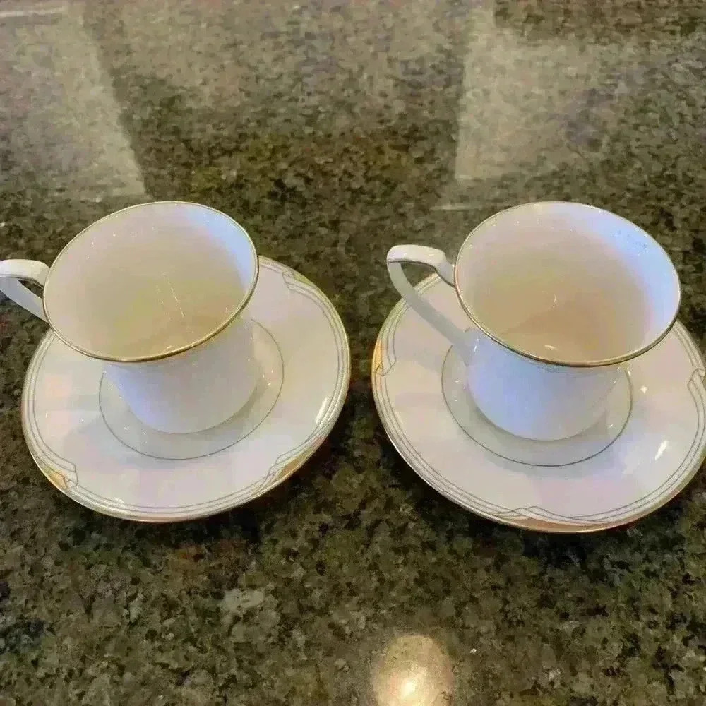 Noritake Fine China 2 teacup and saucer sets, Golden Cove design - Picture 2 of 6